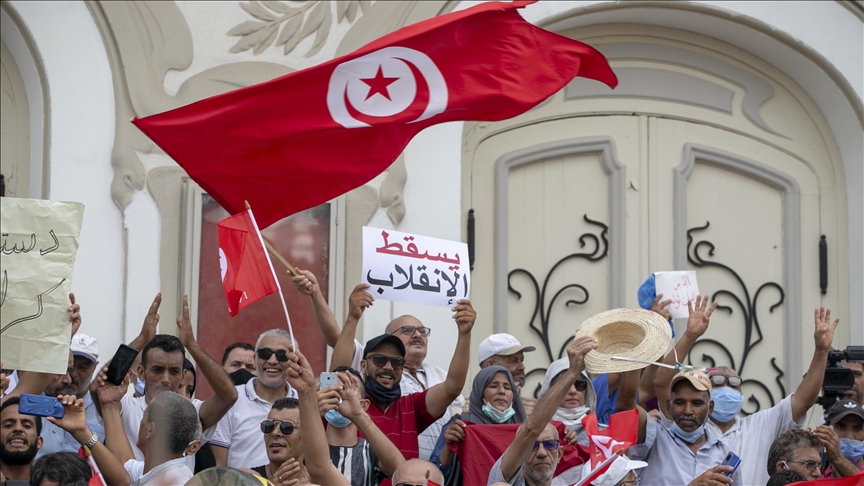 أفكر في ما بعد إسقاط الانقلاب: