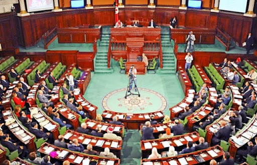النظام البرلماني تكثيف لمعنى ثورتنا فلا تتركوا المتآمرين يعتدون عليه... 