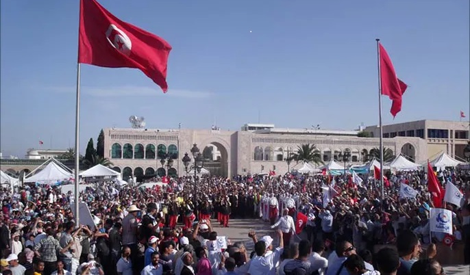 متى يصدر الكتاب الأبيض : حركة النهضة والثورة