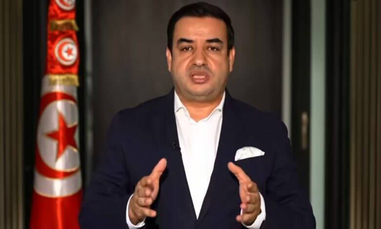 العياشي الزمال ... في ضرورة التفريق بين واجب التضامن معه وبين اعتباره بديلا عن قيس