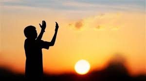 هل يكفينا الدعاء و العدو على مسافة صفر بيننا؟